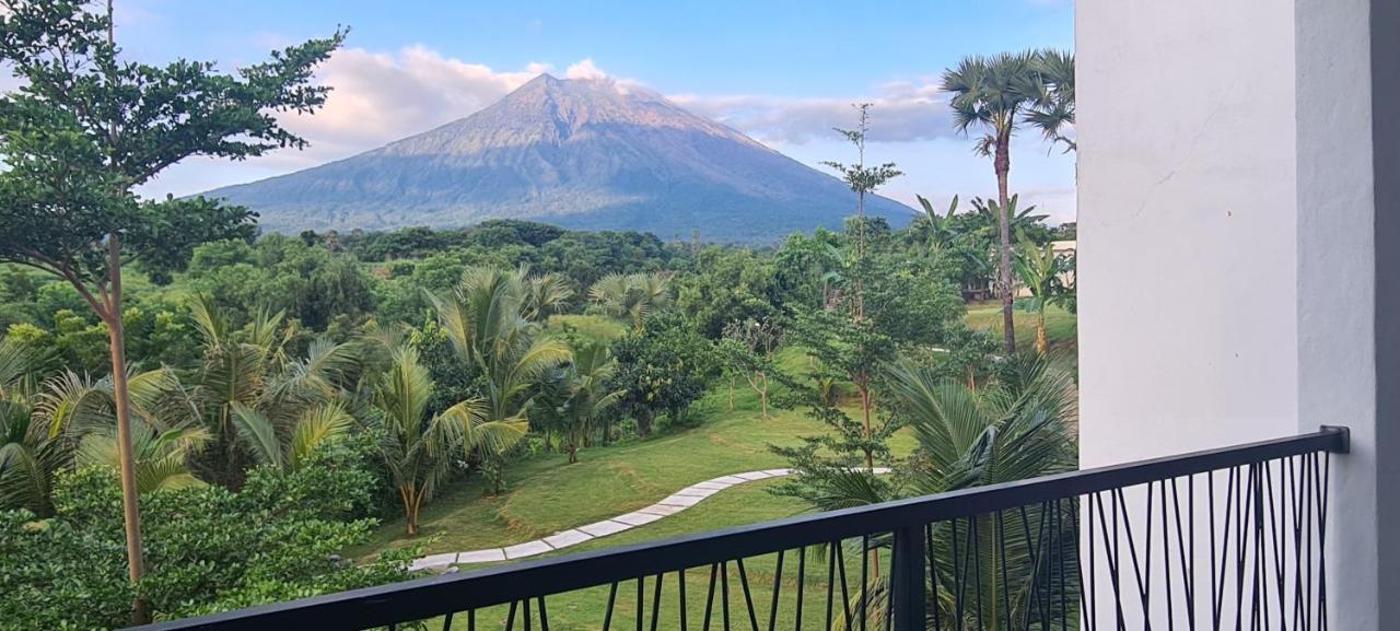 Palm Springs Bali Dive Resort Tulamben  Bagian luar foto